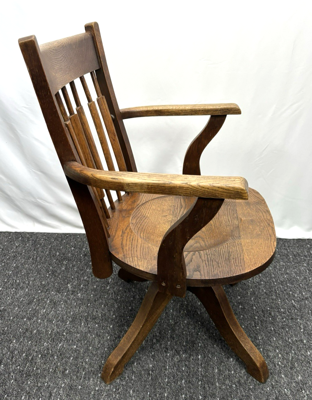 Antiker Direktionsstuhl Art Déco Massivholz Armlehnen Bürostuhl 1930er Drehbar
