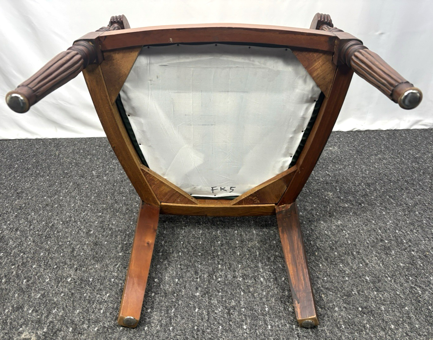 Klassischer Holzstuhl mit Armlehnen – Vintage/Antik-Stil Art Deco Büro Leder