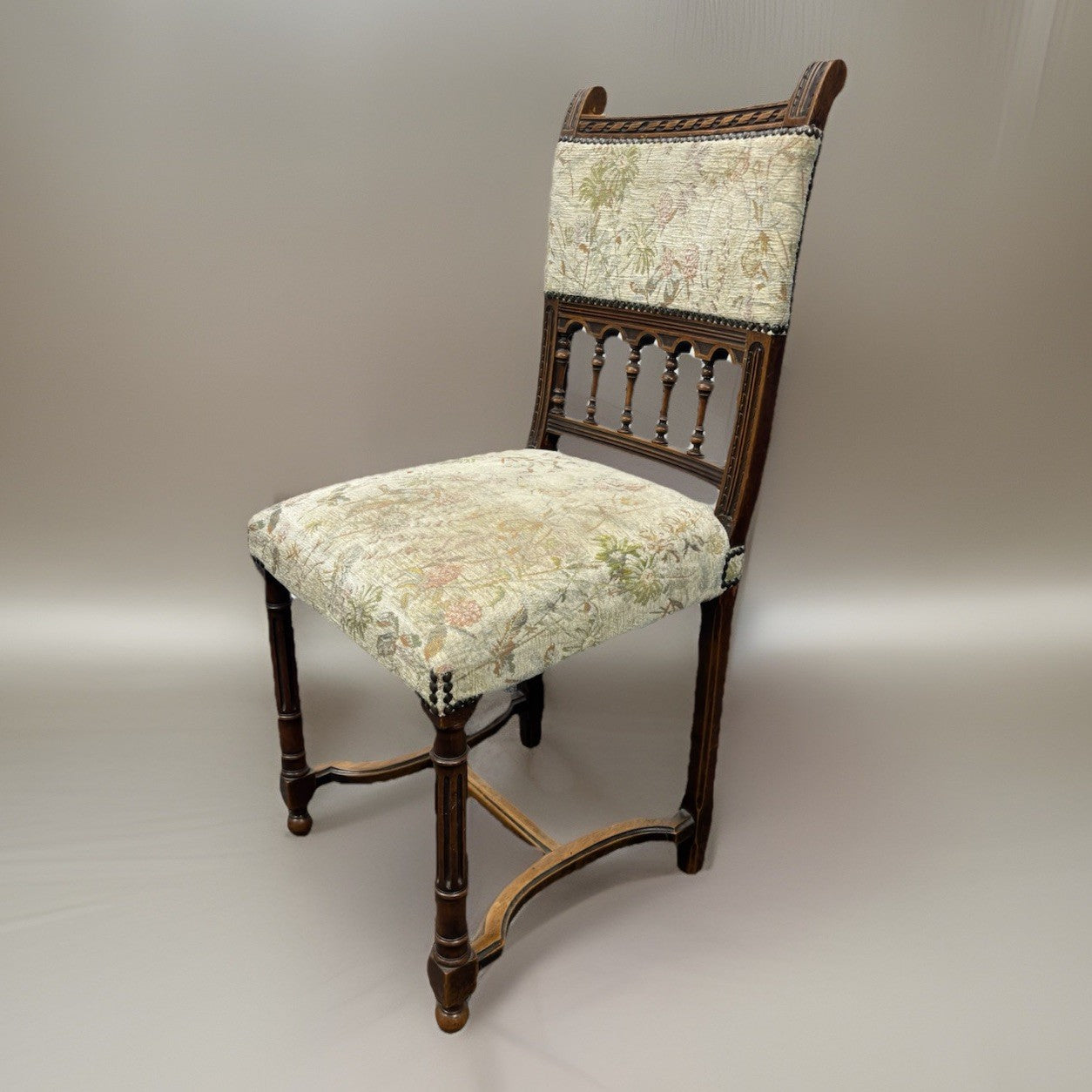 1 von 3 Holzstuhl Polsterstuhl aus Massivholz Art Deco Historismus Stil  Vintage