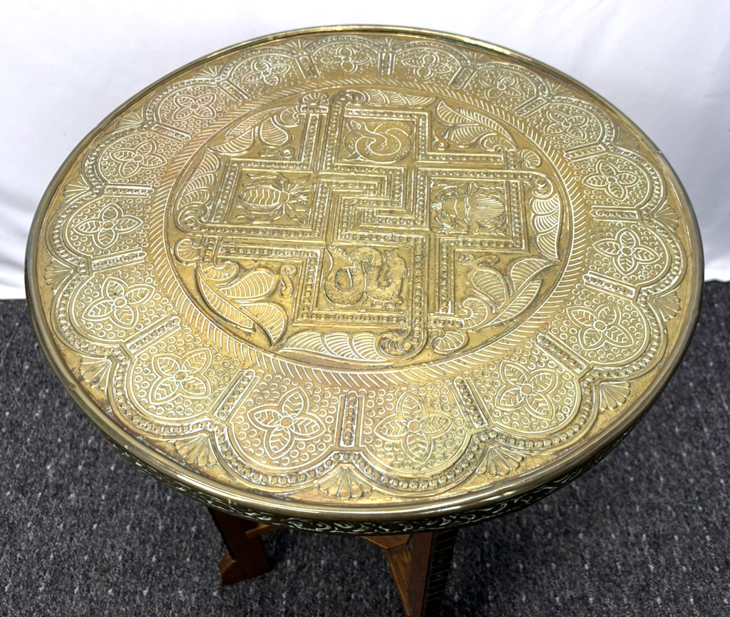 Orientalischer Beistelltisch Holz rund Handarbeit antik marokkanisch Art Deco