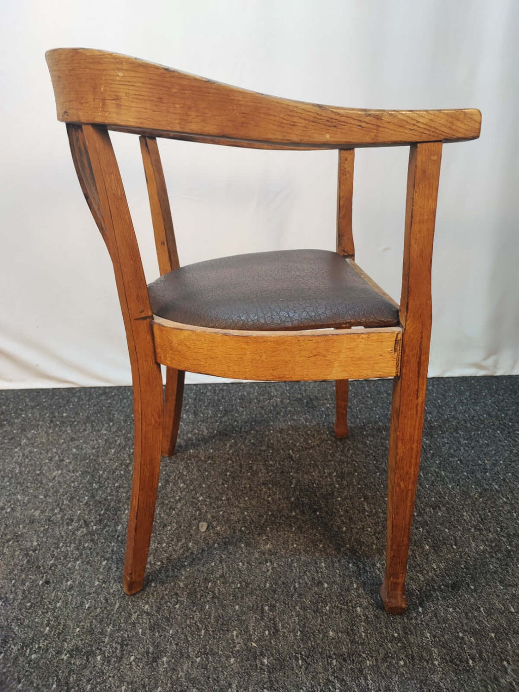 Antiker Bibliotheksstuhl Tonnenlehne um 1900 Eiche Massiv Armlehnstuhl Vintage