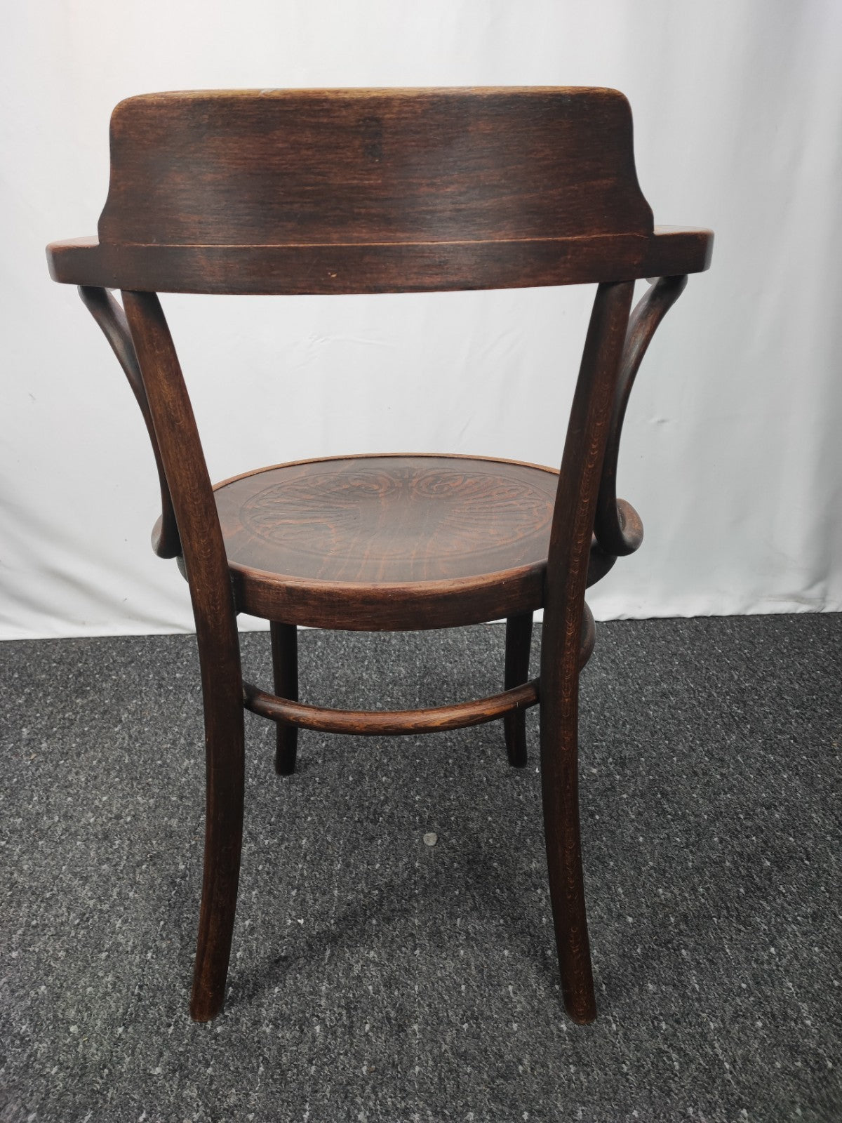 Antiker Cosmos Thonet Bugholz Armlehnstuhl Jugendstil Kaffeehausstuhl Ornament