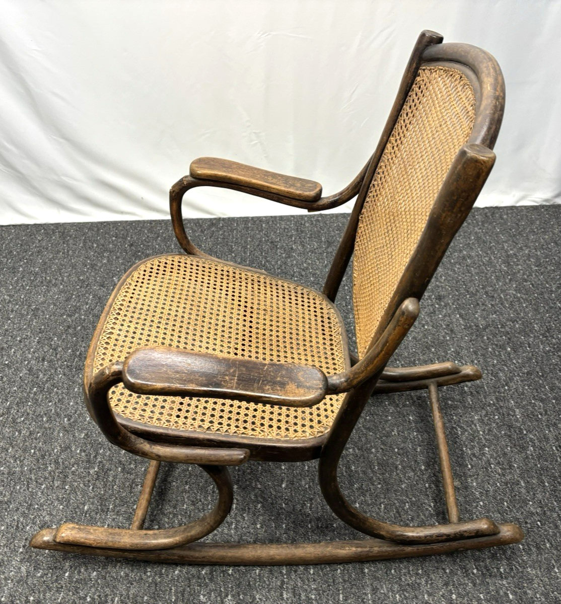 Thonet Schaukelstuhl Bugholz Wiener Geflecht Vintage Original Bentwood Antik