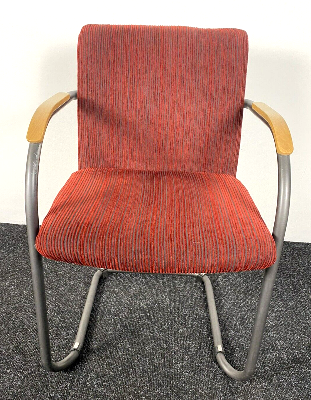 1 von 4 Armlehnstuhl Stahlrohrgestell Freischwinger Polsterstoff Bauhaus Vintage