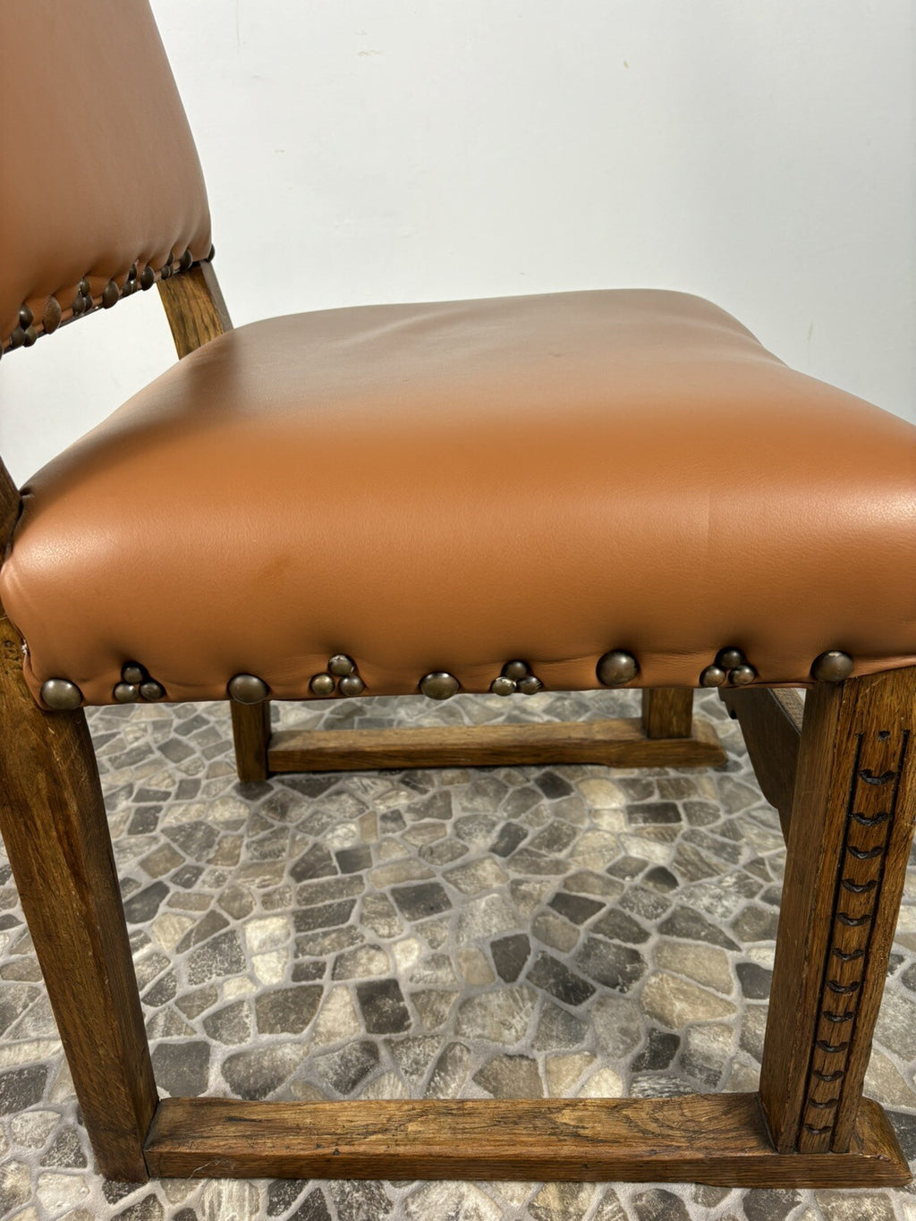 1 von 2 spanischer Stil Stuhl Leder Art Deco Massivholz Schnitzarbeiten