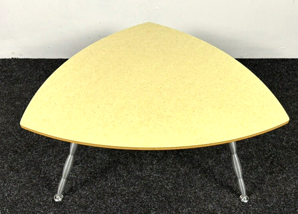 Design Beistelltische Tischset 2tlg Dreieck Dreibein Vintage Bauhaus Edelstahl