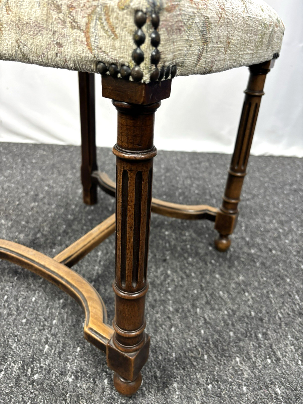 1 von 3 Holzstuhl Polsterstuhl aus Massivholz Art Deco Historismus Stil  Vintage