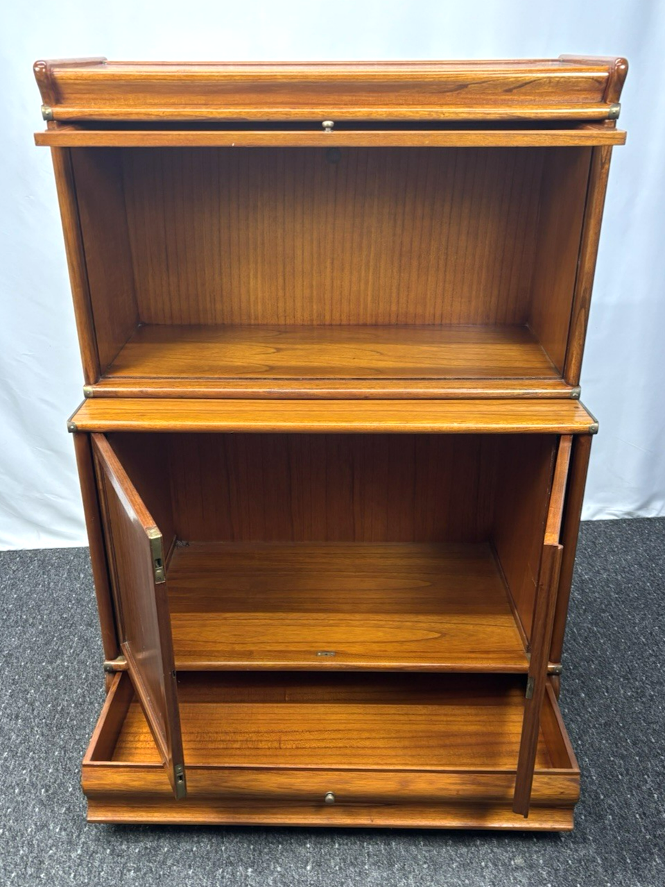 Globe Wernicke Schrank Vitrine Vintage