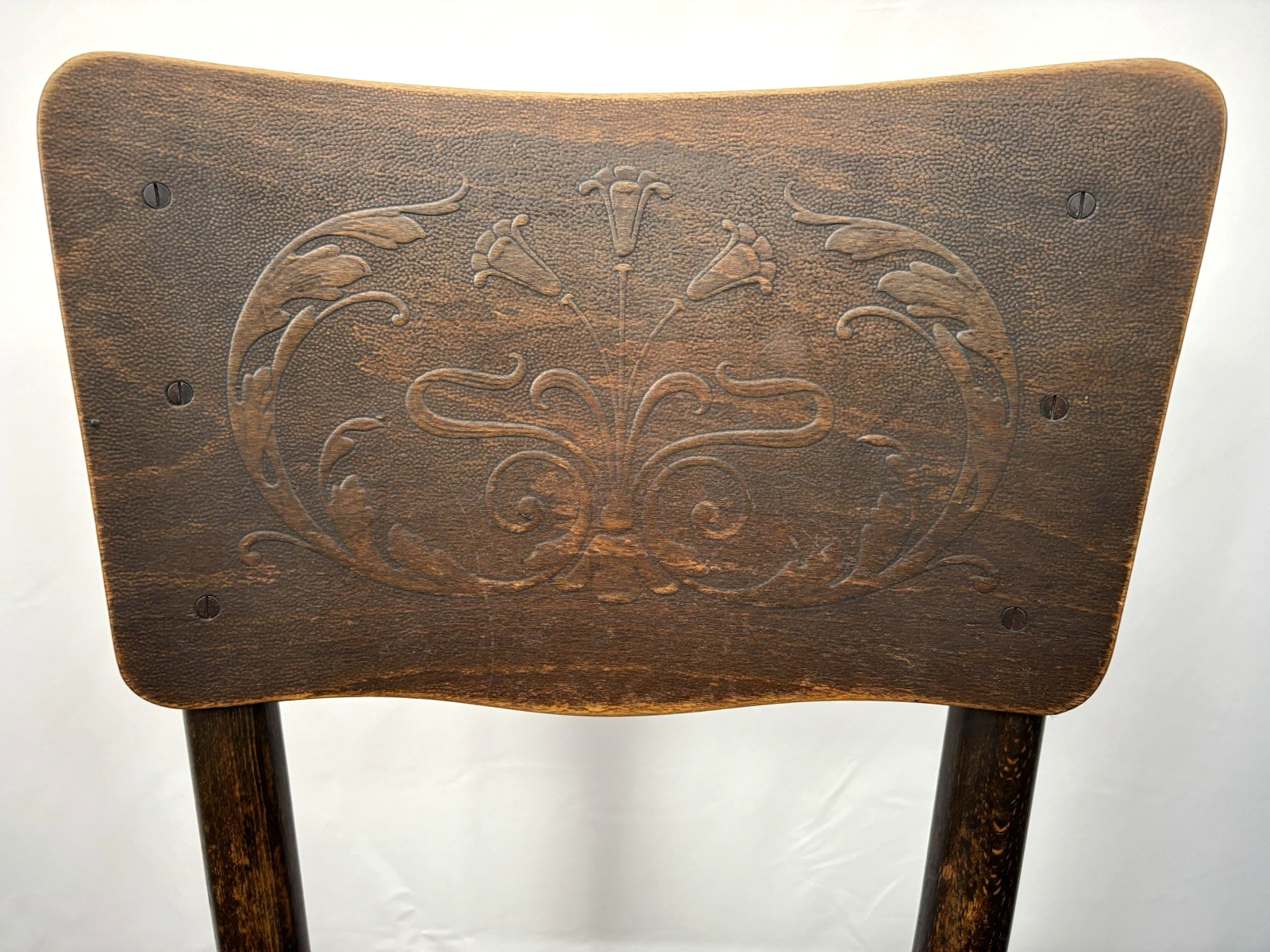 Mundus (ehem. Thonet) Kaffeehausstuhl Bistro Prägesitz/Lehne Art Deco