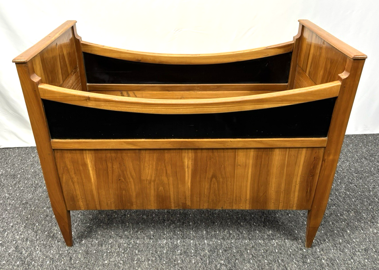 Kinderbett/ Puppenbett  Biedermeier mit Lattenrost Kirsche um 1850