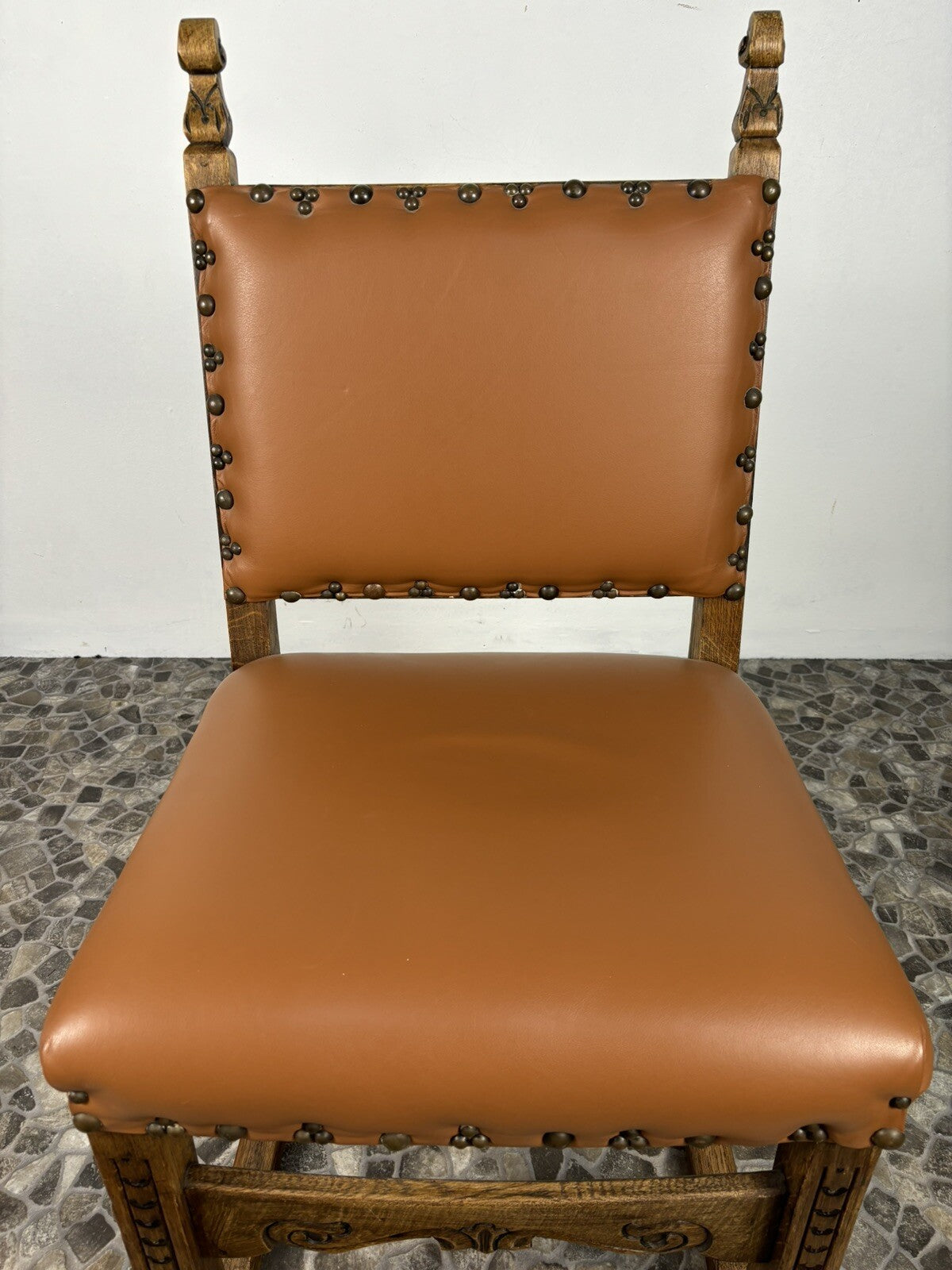 1 von 2 spanischer Stil Stuhl Leder Art Deco Massivholz Schnitzarbeiten